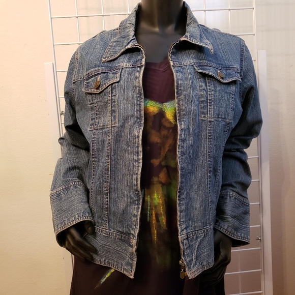 Bailey's Point Jean Jacket with Zipper Closure - Picture 1 of 8